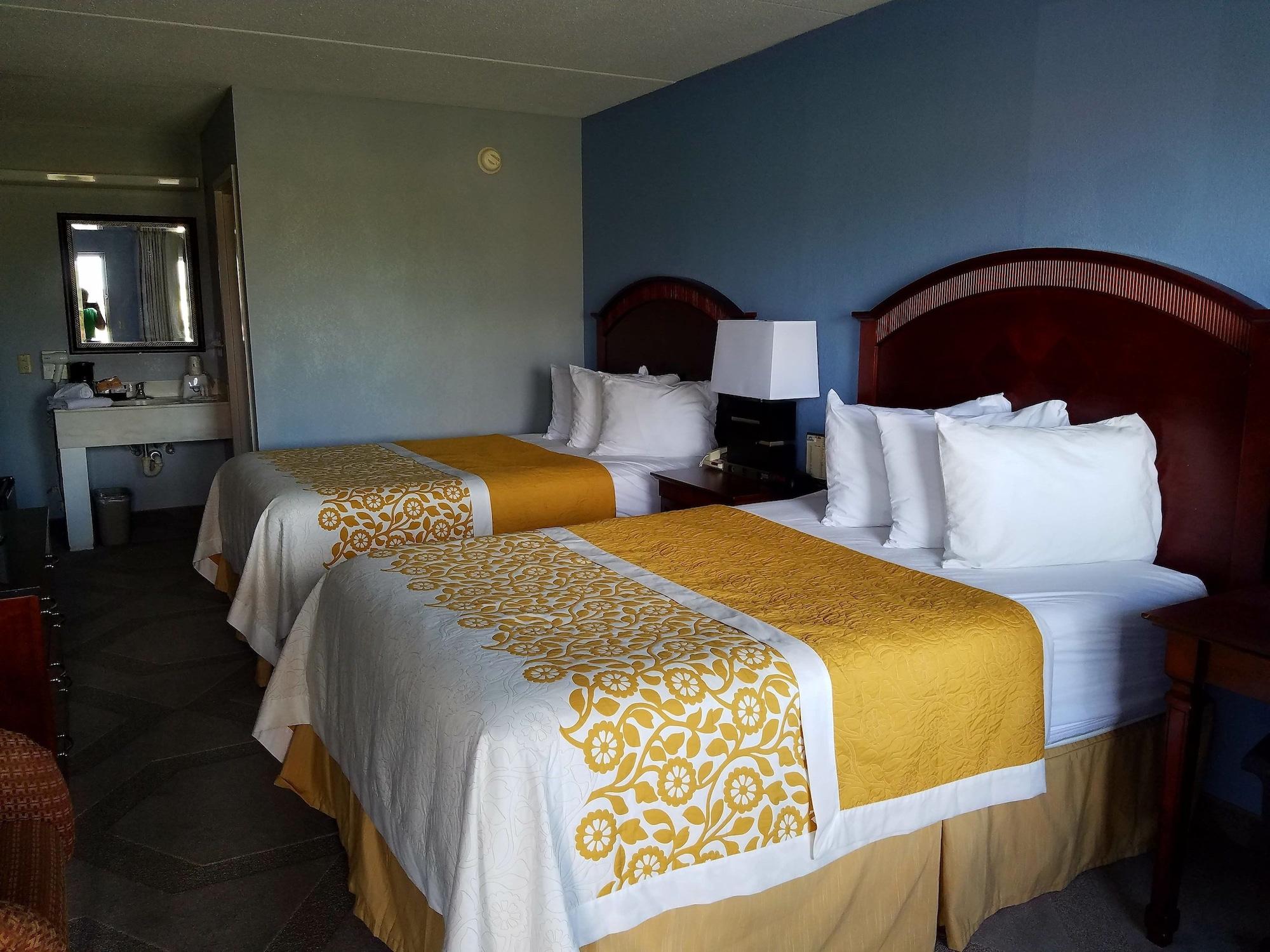 Days Inn By Wyndham Richmond Extérieur photo